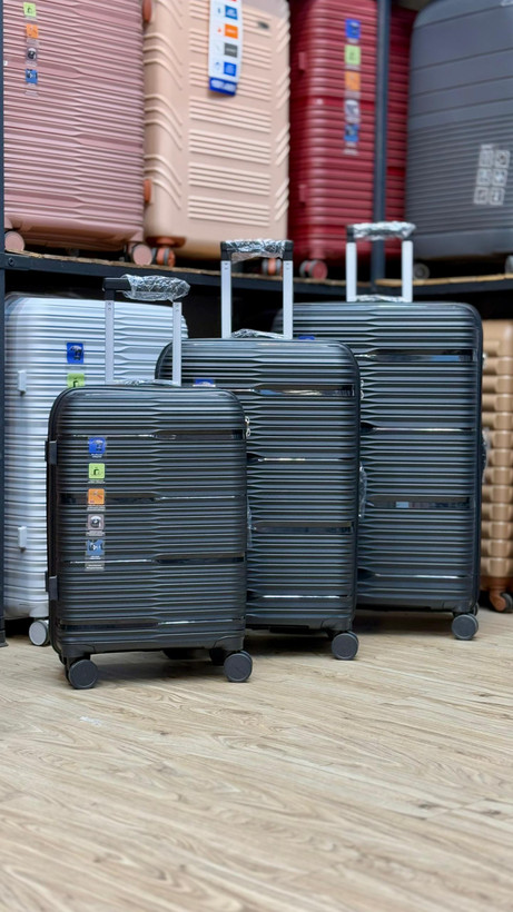 سه تیکه مشکی